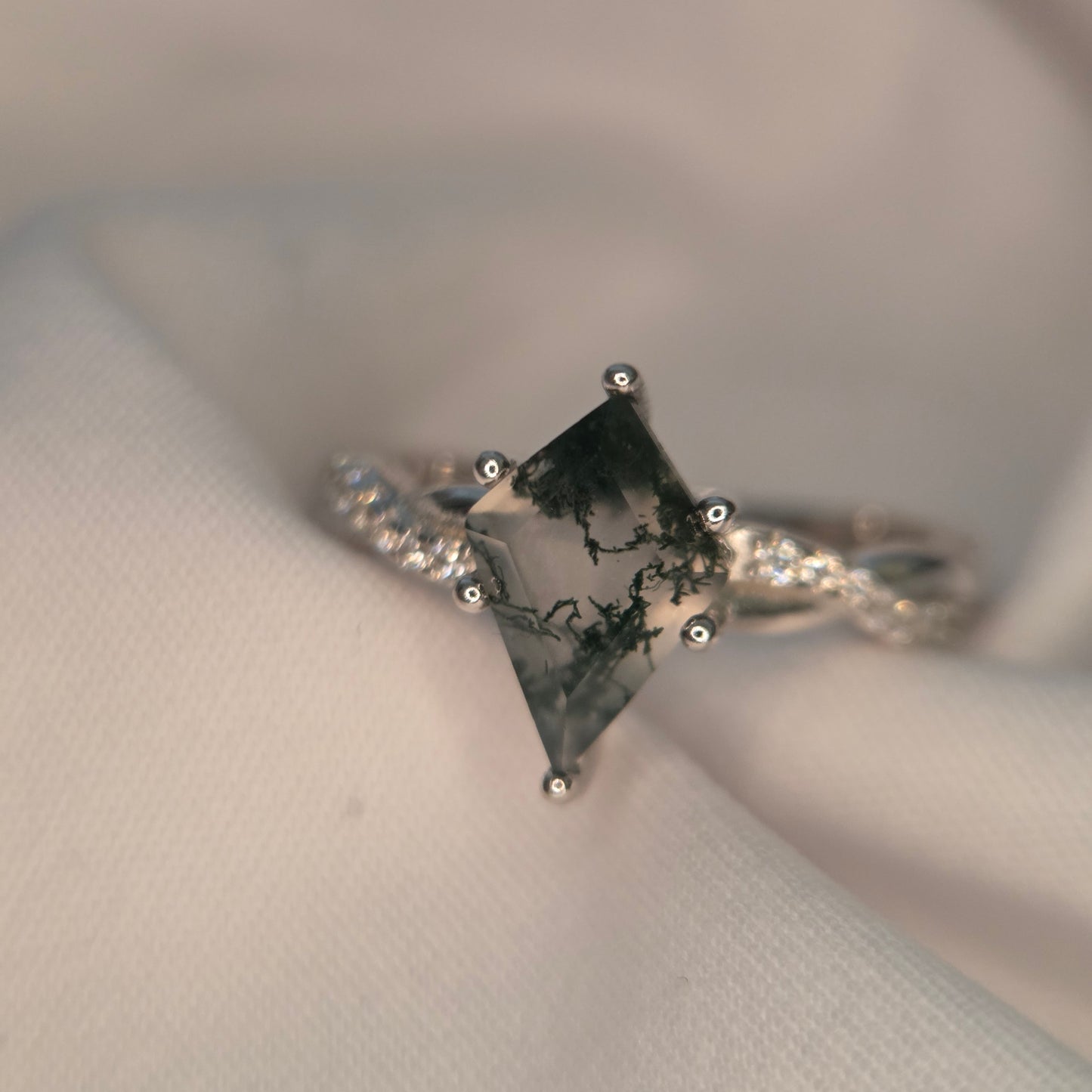 Forest Glade Moss Agate Ring | Kite Cut 925 Sterling Silver