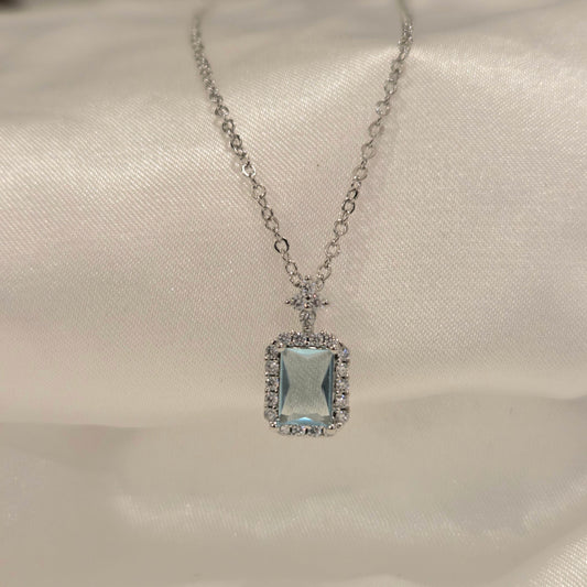 Sea Mist Necklace - Aquamarine set in 925 Silver Moonstone&Sage