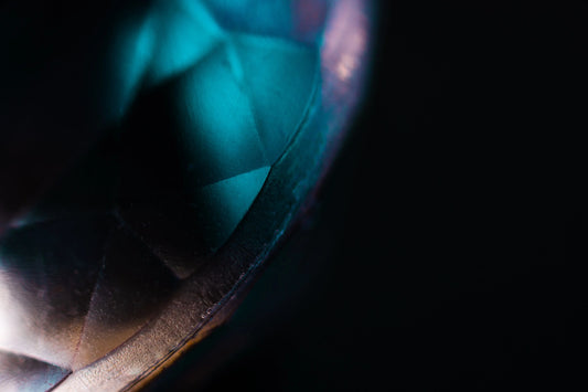 The Mysterious Gem That Changes Colour With the Light