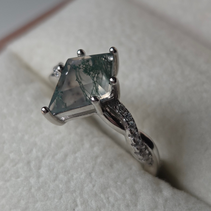 kite cut moss agate ring with cubic zirconia twisted band