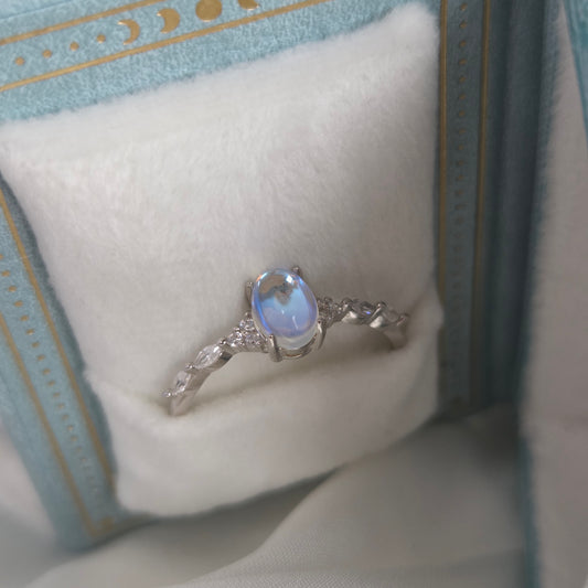silver moonstone ring