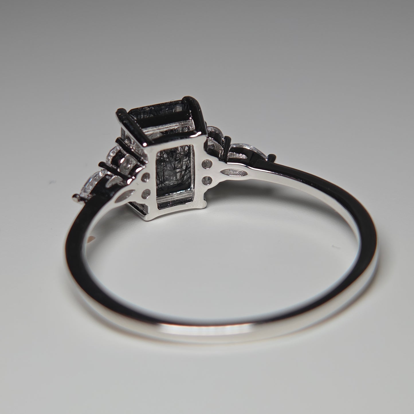 The Black Shard Ring - Rutilated Quartz Set in 925 Silver