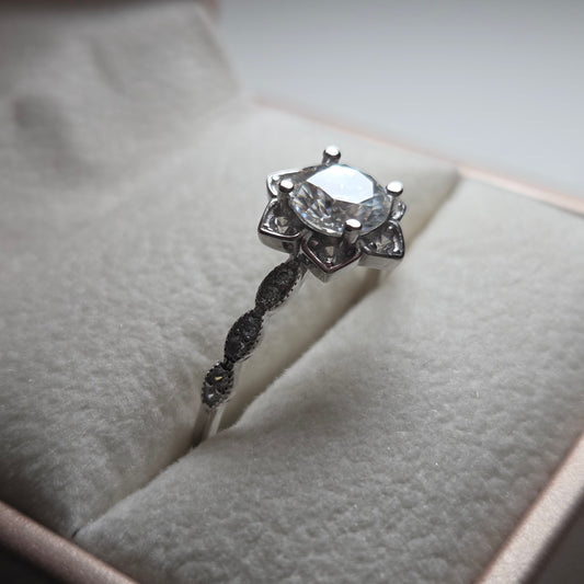 Floral Moissanite Ring – 1ct Sparkling Silver Flower Ring Moonstone&Sage