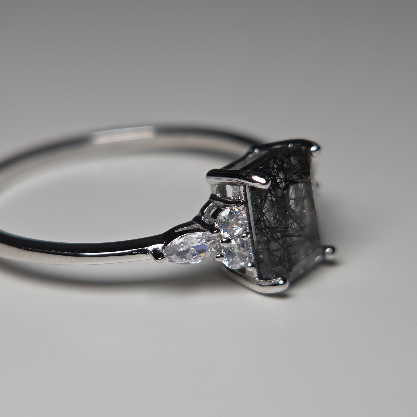 The Black Shard Ring - Rutilated Quartz Set in 925 Silver