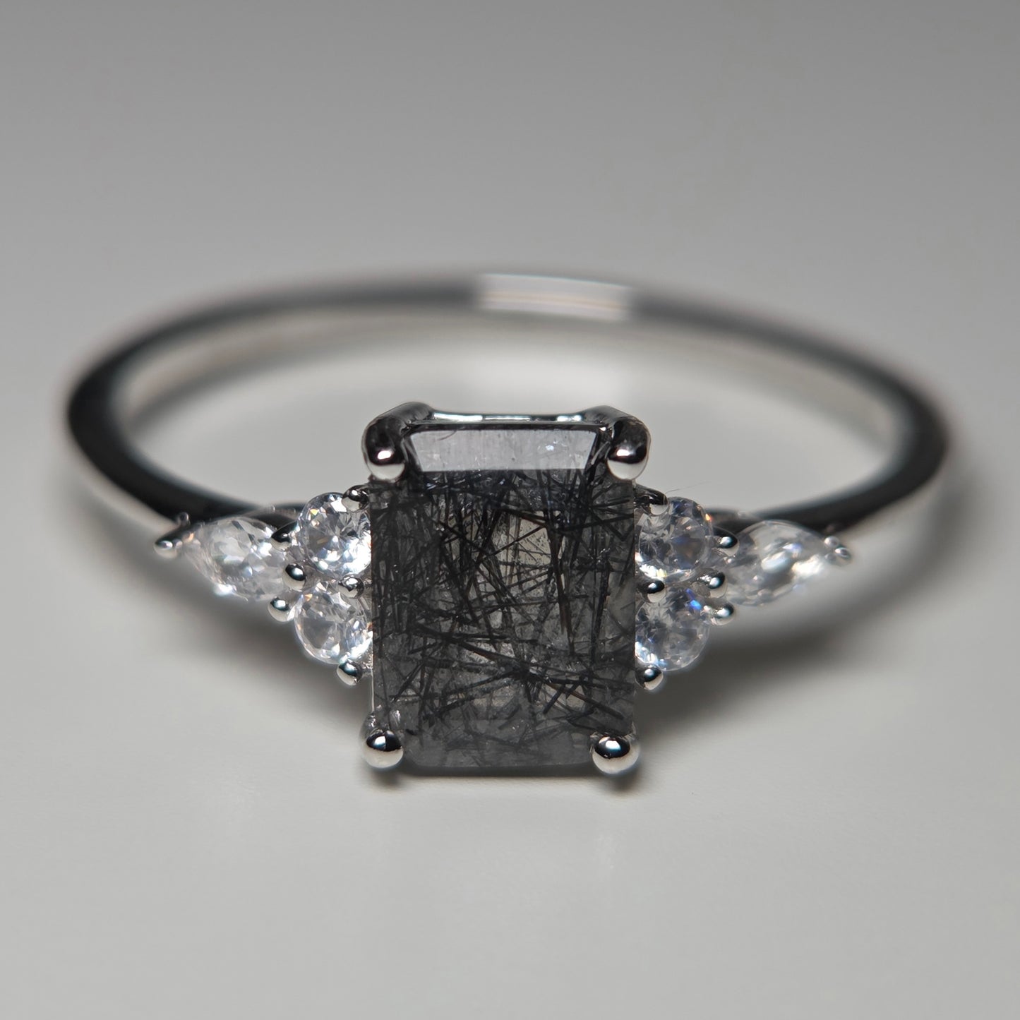 The Black Shard Ring - Rutilated Quartz Set in 925 Silver