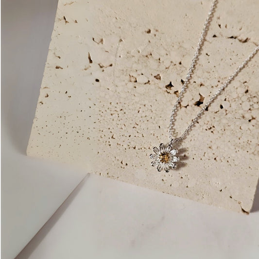 Daisy Daydream Necklace - 925 Silver Moonstone&Sage