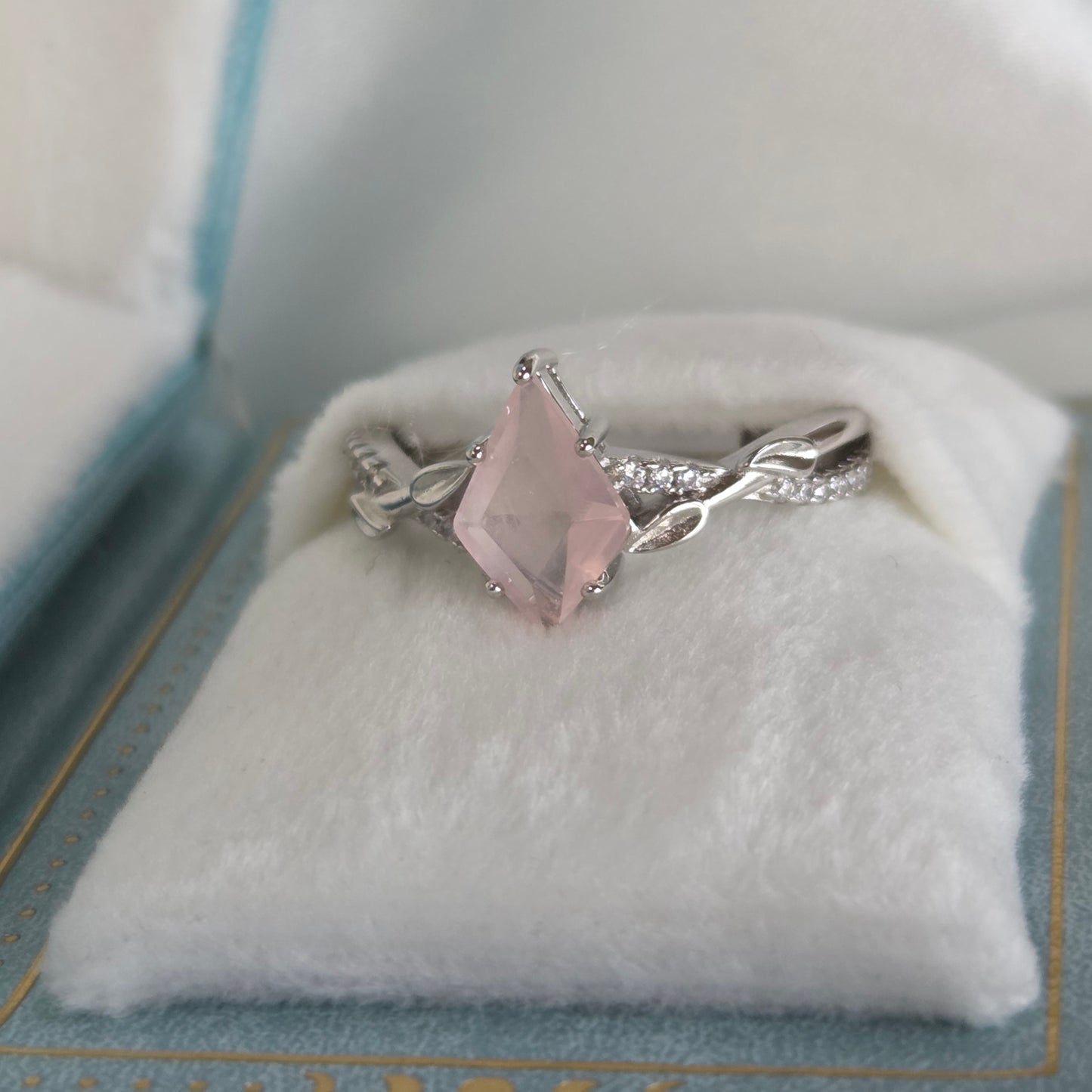 Quartz Crown Ring – Natural Rose Quartz in 925 Sterling Silver