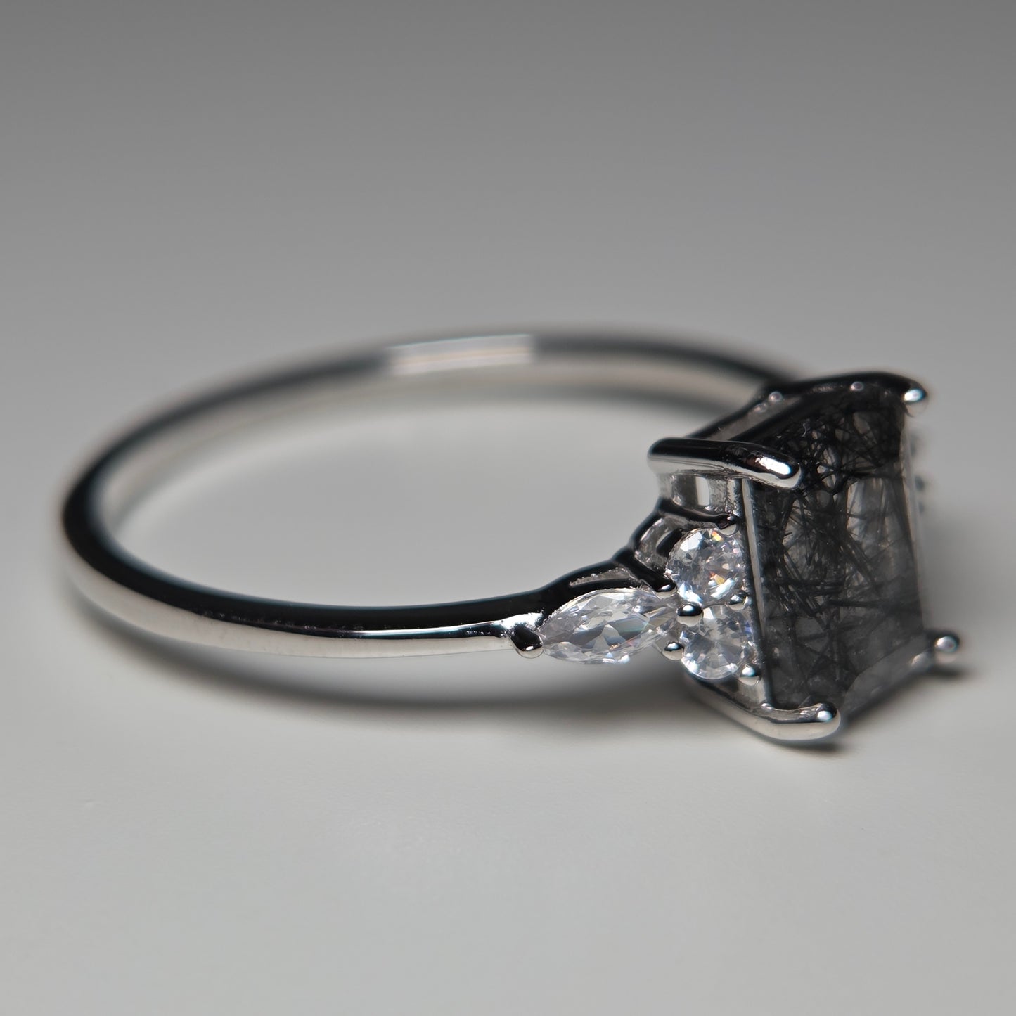 The Black Shard Ring - Rutilated Quartz Set in 925 Silver