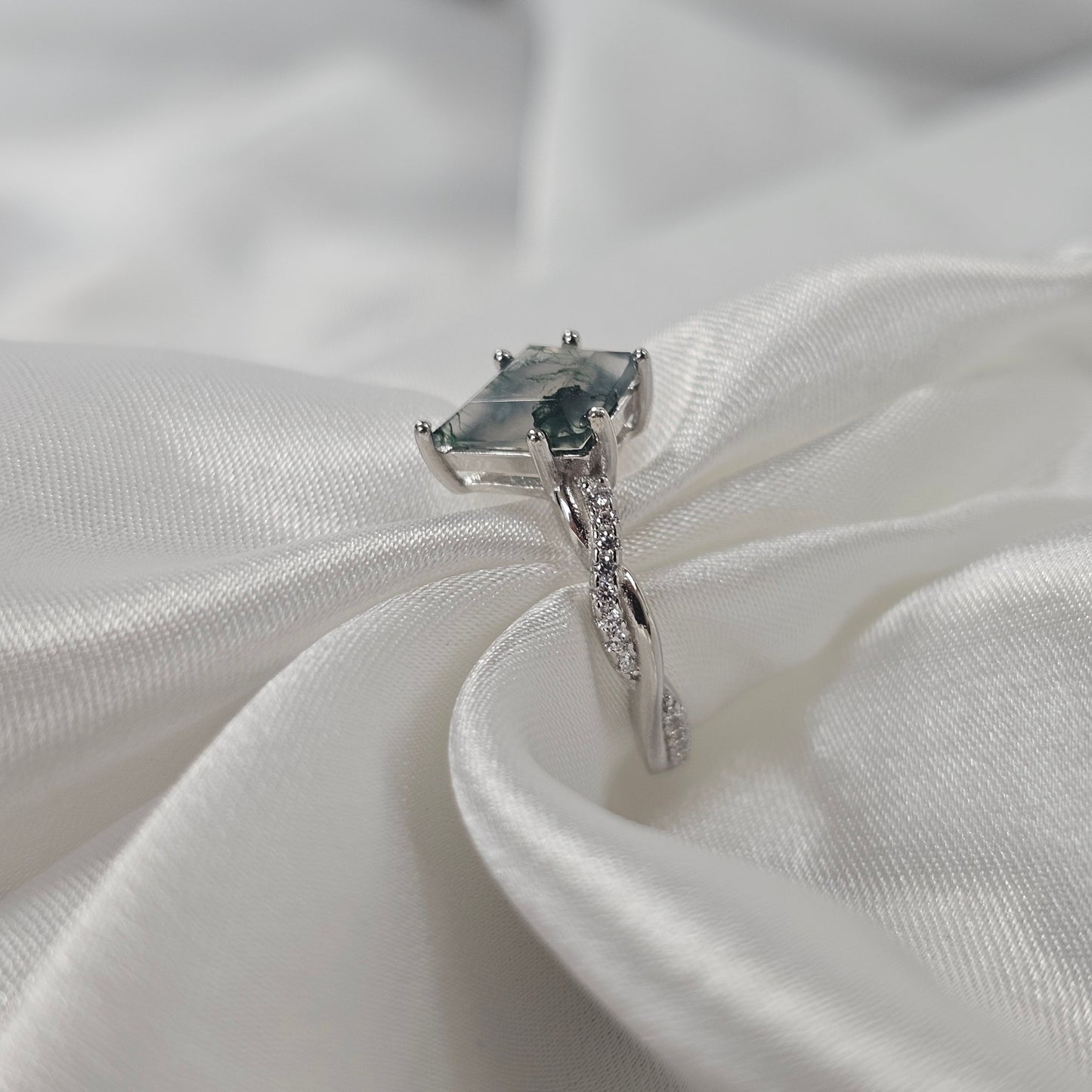 Forest Glade Moss Agate Ring | Kite Cut 925 Sterling Silver